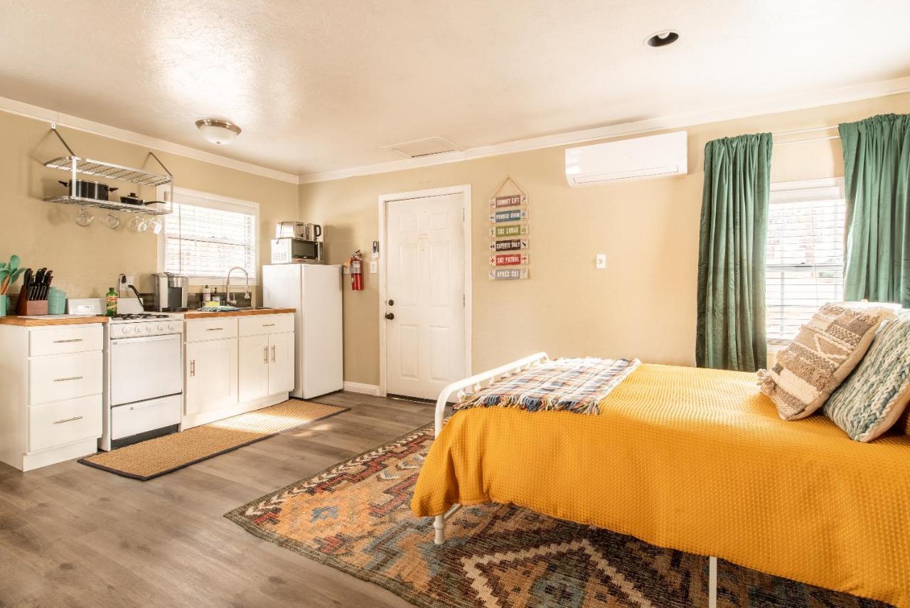 Lakewood Cabins 빅 베어 레이크 외부 사진