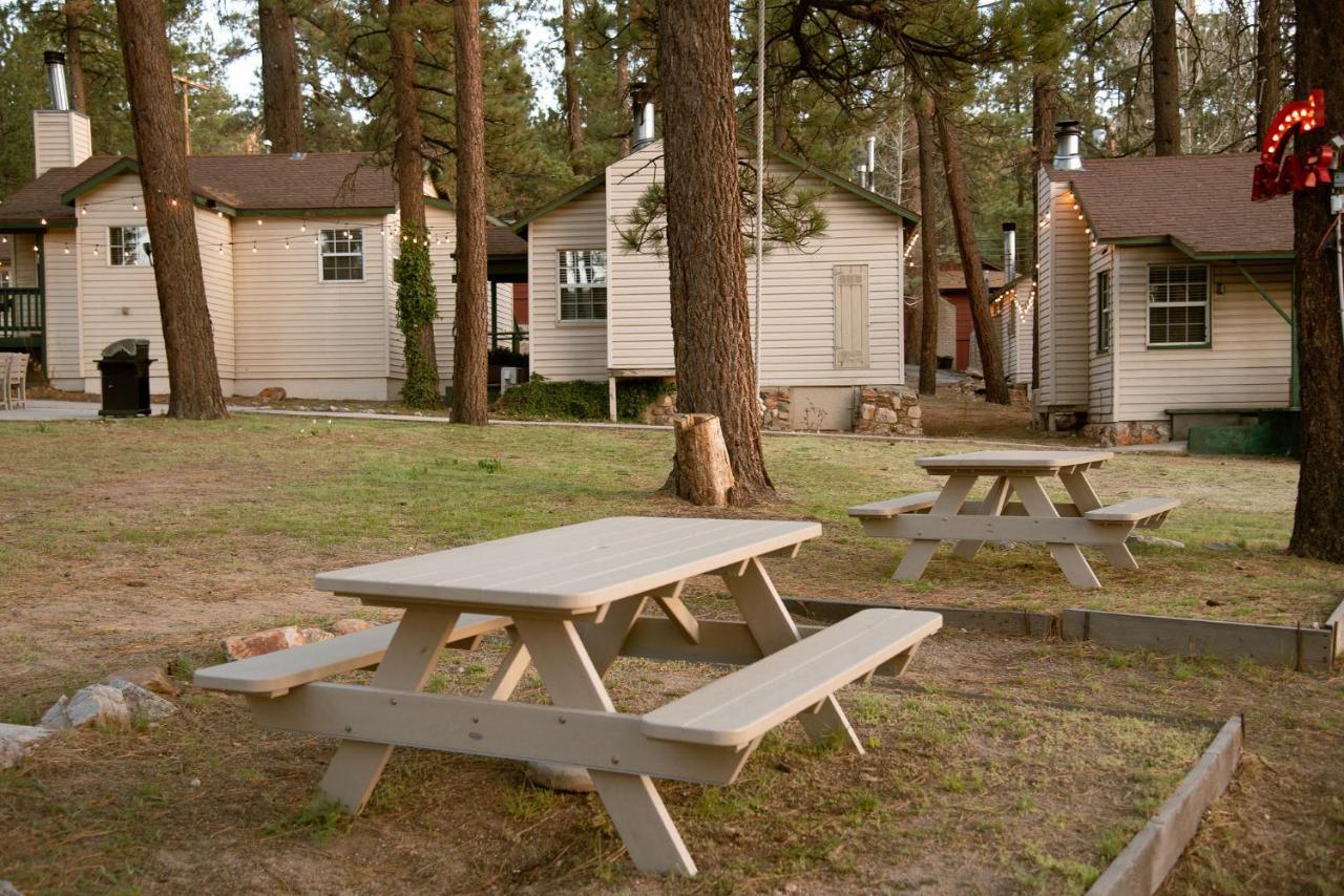 Lakewood Cabins 빅 베어 레이크 외부 사진