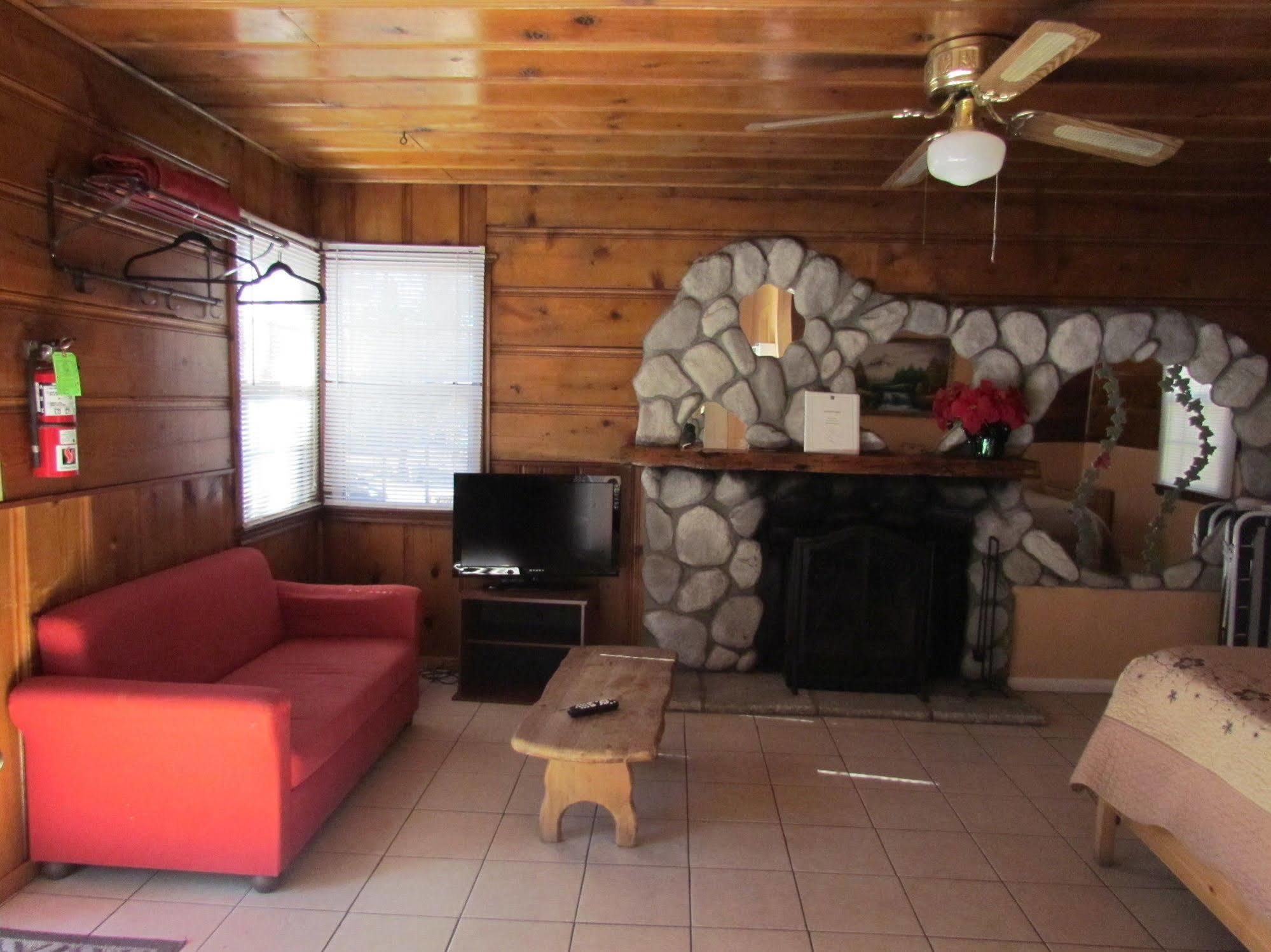 Lakewood Cabins 빅 베어 레이크 외부 사진